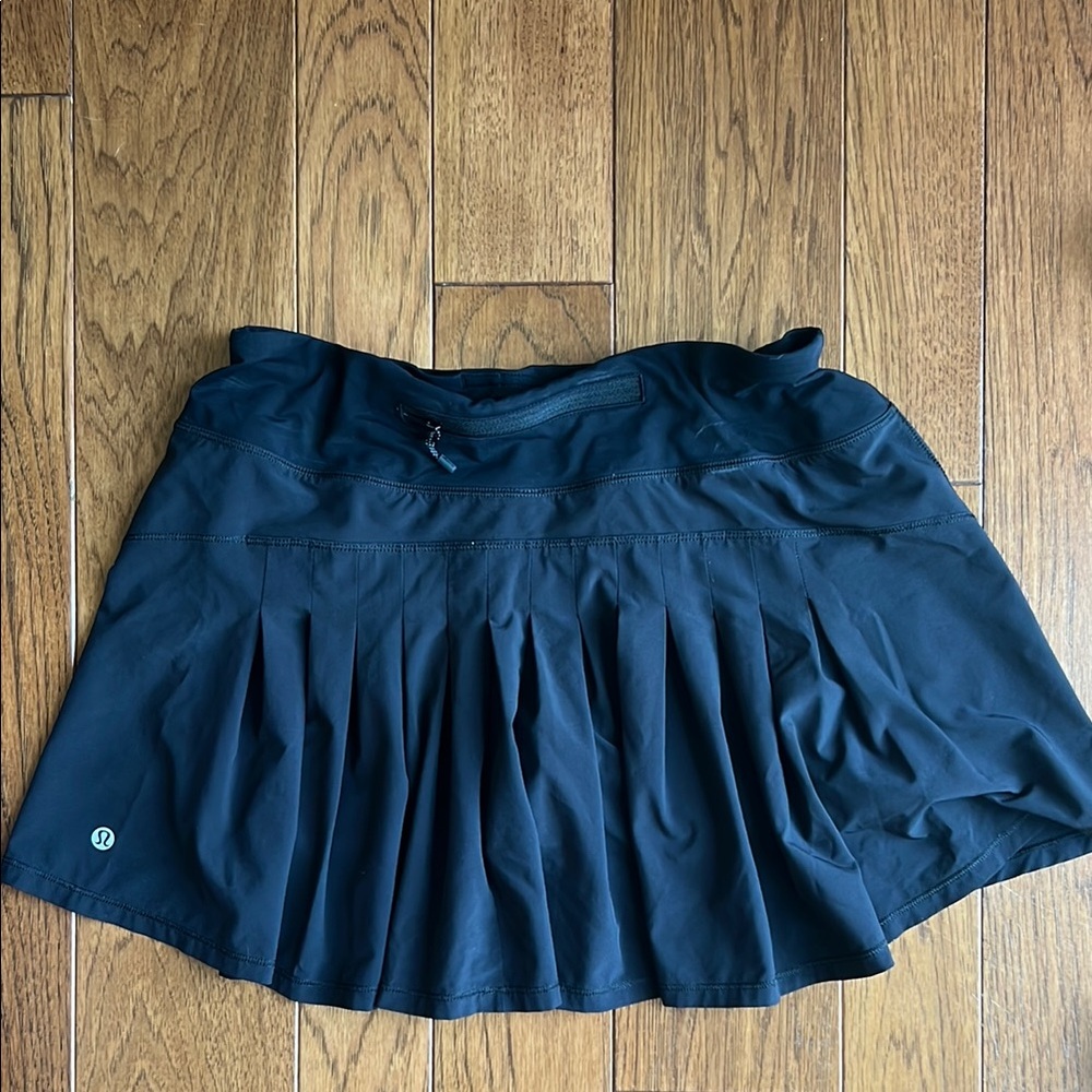 Lululemon Women's Black Skort